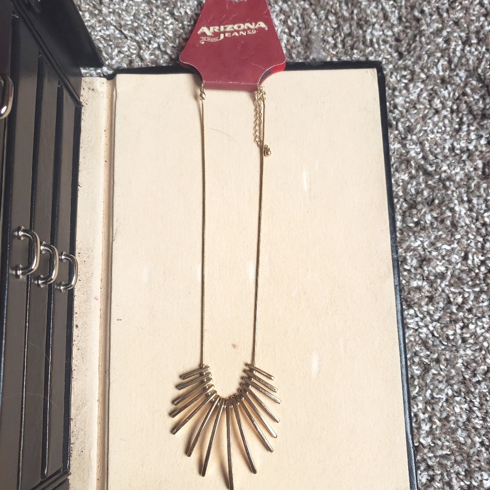 Arizona jean co necklace